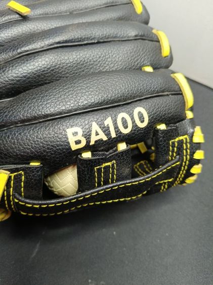 ถุงมือเบสบอลเด็ก 9.5 นิ้ว  K.i.p.s.t.a BA100  สภาพสวย พร้อมลูกบอลซ้อม 2 ลูก รูปที่ 2