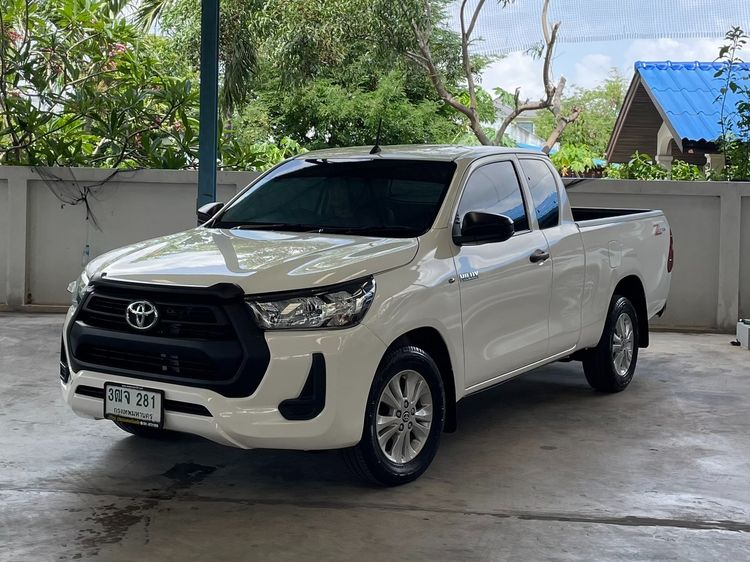 รถ Toyota Hilux Revo Smart Cab 2.4 Entry Z Edition สี ขาว