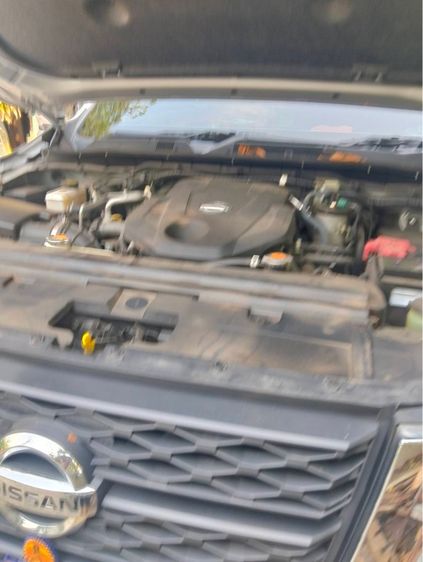 รถ Nissan Navara 2.5 E สี บรอนซ์เงิน