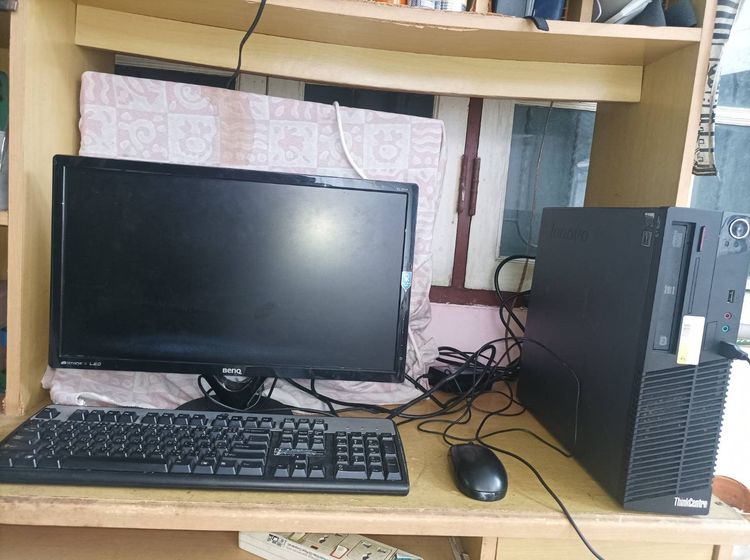 คอมครบชุดพร้อมจอ LENOVO ThinkCentre มีแลน ไวไฟ ลำโพงในตัว พร้อมใช้งาน ขาย 1290 บาท 