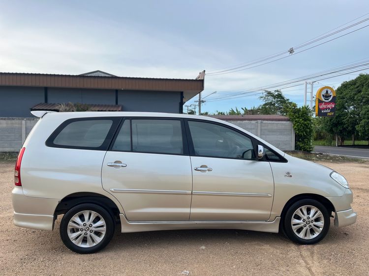 Toyota Innova 2005 2.5 V Utility-car ดีเซล ไม่ติดแก๊ส เกียร์อัตโนมัติ บรอนซ์ทอง