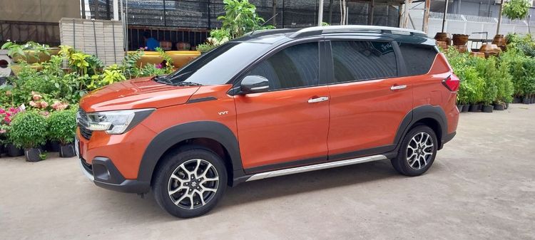 Suzuki XL7 2023 1.5 GLX Utility-car เบนซิน ไม่ติดแก๊ส เกียร์อัตโนมัติ ส้ม รูปที่ 4