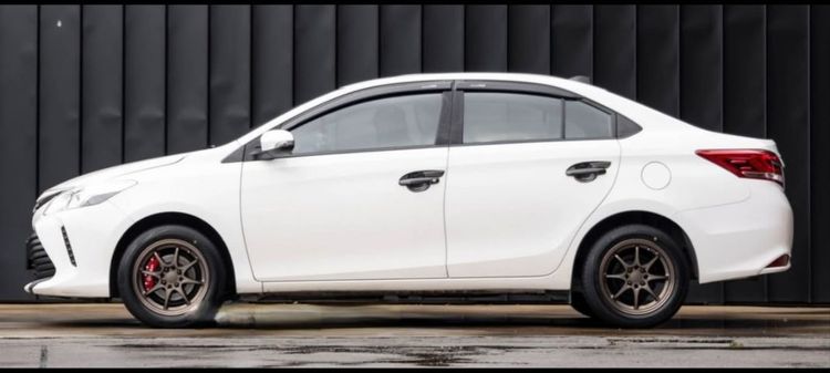 Toyota Vios 2020 1.5 E Sedan เบนซิน ไม่ติดแก๊ส เกียร์อัตโนมัติ ขาว รูปที่ 3