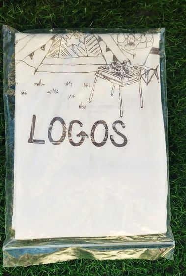 เสื้อยืดสีขาว แบรนด์ LOGOS ( PLAY OUTDOOR )  ลายกราฟิกแคมป์ปิ้ง. size L รูปที่ 4