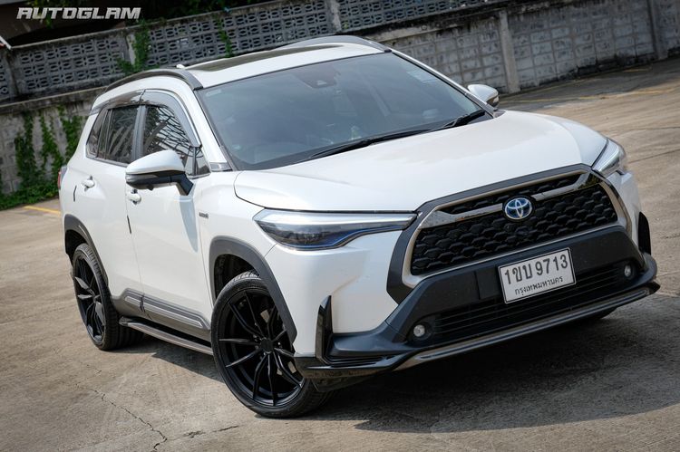 รถ Toyota Corolla Cross 1.8 Hybrid Premium Safety สี ขาว