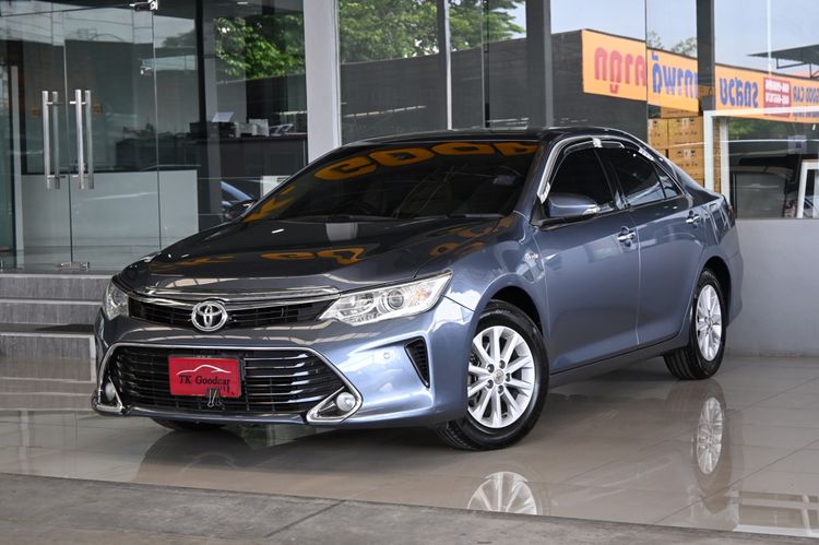 CAMRY 2.0G ปี17 รถบ้านแท้มือเดียว ไม่เคยติดแก๊สแน่นอน สวยเดิมทั้งคัน เข้าศูนย์ตลอด ยางดอกเต็ม ออกรถ0บาท