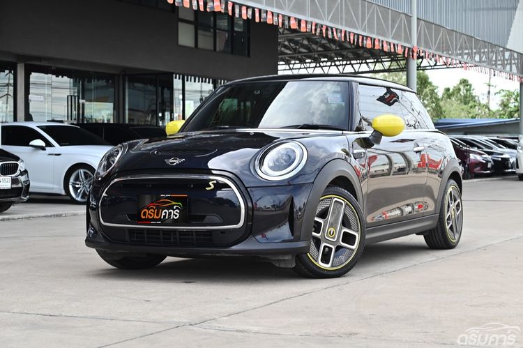 รถ Mini Hatch Cooper SE สี ดำ