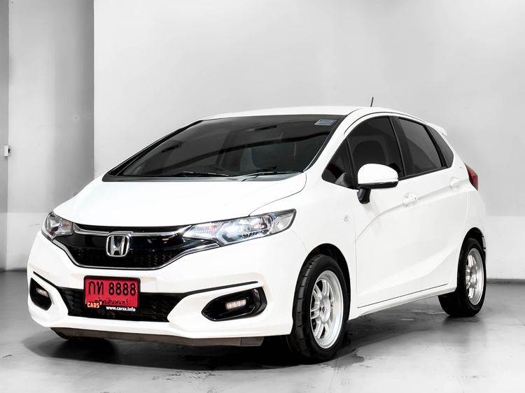 รถ Honda Jazz 1.5 V สี ขาว