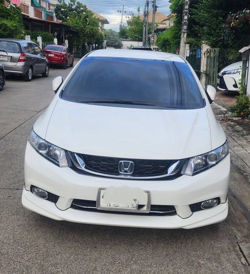 รถ Honda Civic 1.8 ES i-VTEC สี ขาว