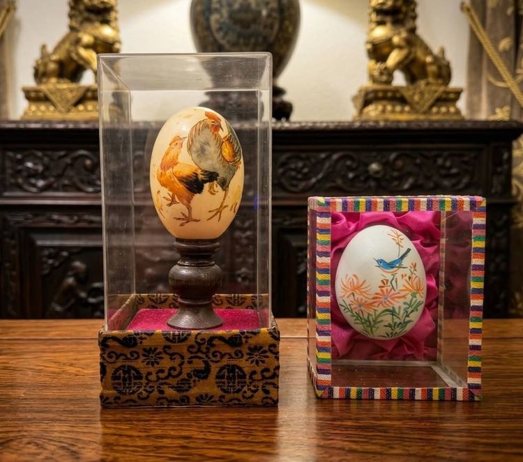 ศิลปะบนเปลือกไข่ (Hand-Painted Eggshell Art) 