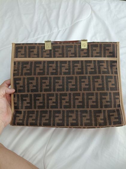 กระเป๋า FENDI ROMA รูปที่ 2
