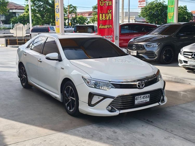 รถ Toyota Camry 2.0 G Extremo สี ขาว