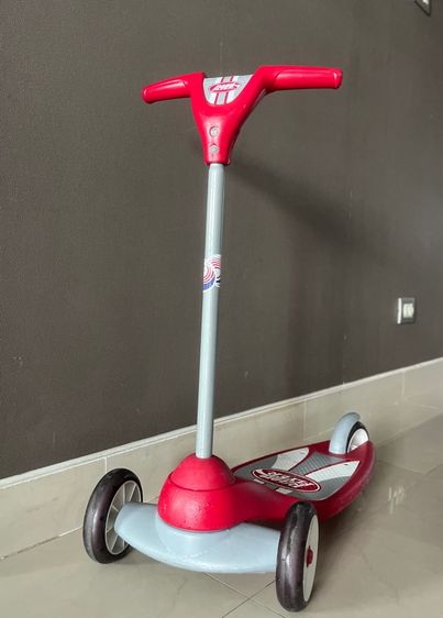 Scooter Radio Flyer