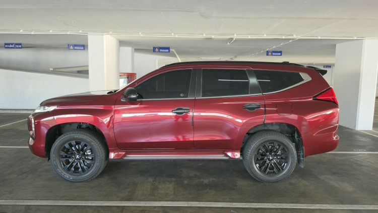 Mitsubishi Pajero Sport 2023 2.4  GT Premium Elite Edition  2WD Sedan ดีเซล เกียร์อัตโนมัติ แดง รูปที่ 2