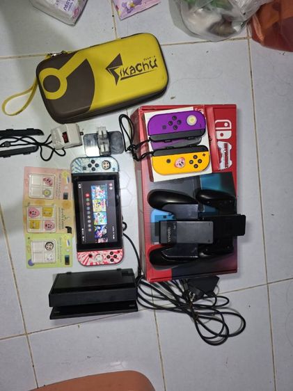 Sony เกมส์นินเทนโด และอุปกรณ์ เชื่อมต่อไร้สายได้ nintendo  v2 สภาพดี ให้ทั้งหมดตามภาพ 