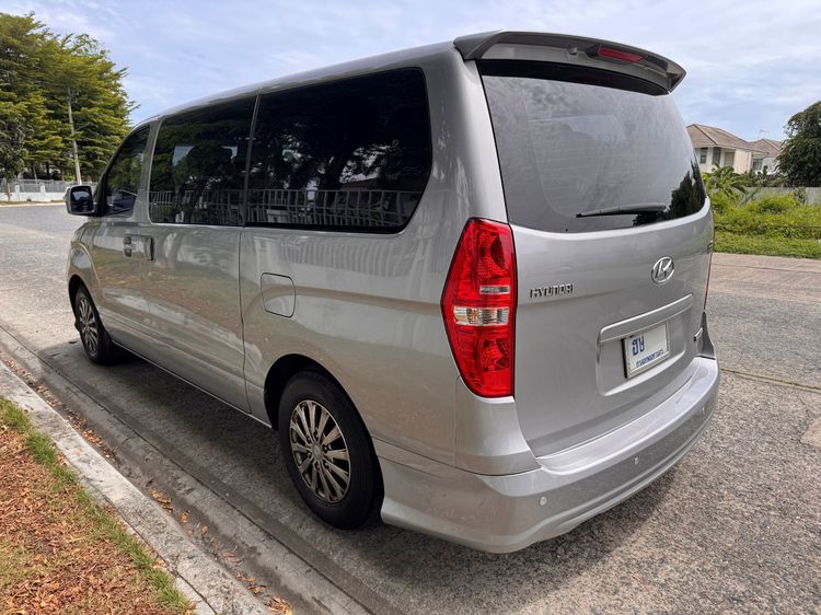 Hyundai H-1  2017 2.5 Maesto Touring Van ดีเซล ไม่ติดแก๊ส เกียร์อัตโนมัติ เทา รูปที่ 4