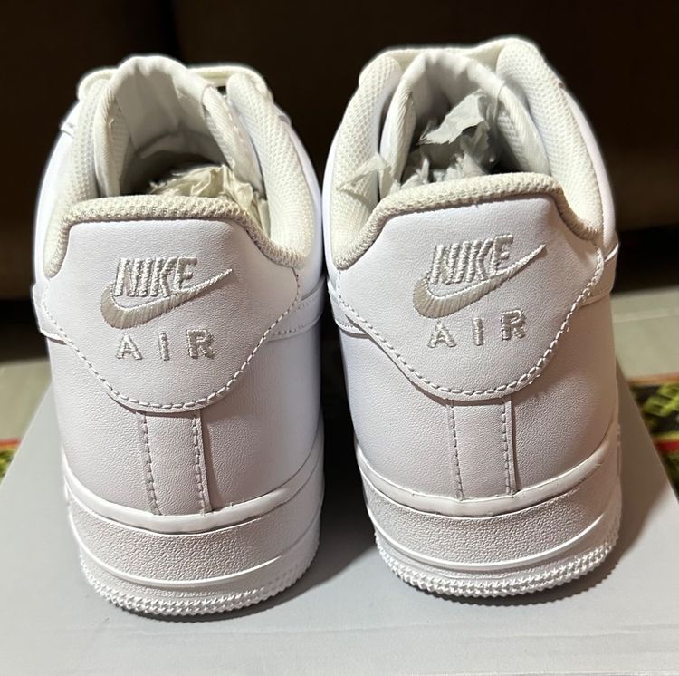 Nike Air force 1 triple white รูปที่ 4