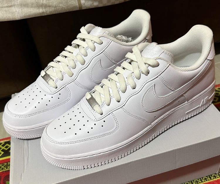 Nike Air force 1 triple white รูปที่ 3