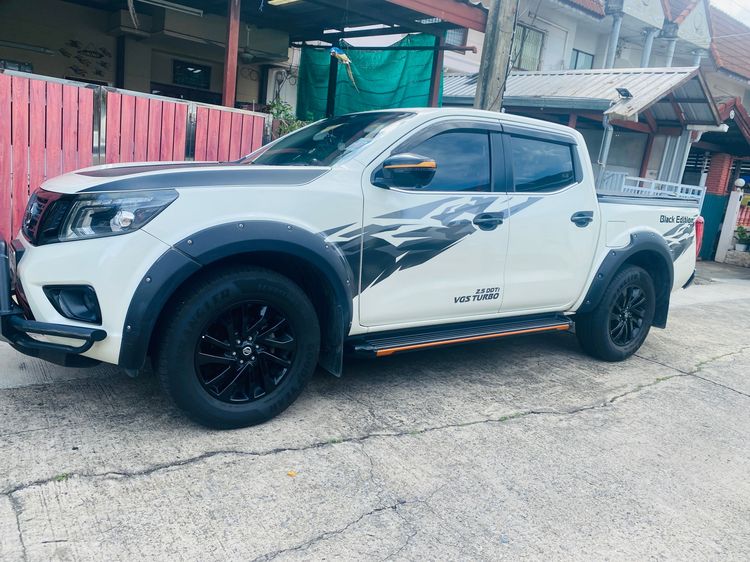 Nissan Navara 2019 2.3 Calibre E Black Edition Pickup ดีเซล เกียร์อัตโนมัติ ขาว