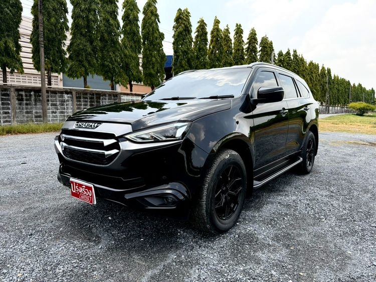 รถ Isuzu MU-X 3.0 Ultimate AT 2WD สี ดำ