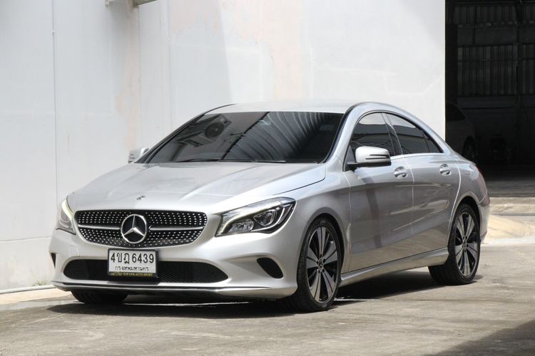 รถ Mercedes-Benz CLA-Class CLA200 สี เงิน