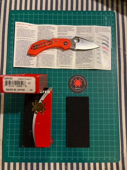 Spyderco Dragonfly 2 VG10 Plain Blade, Orange FRN รูปที่ 4