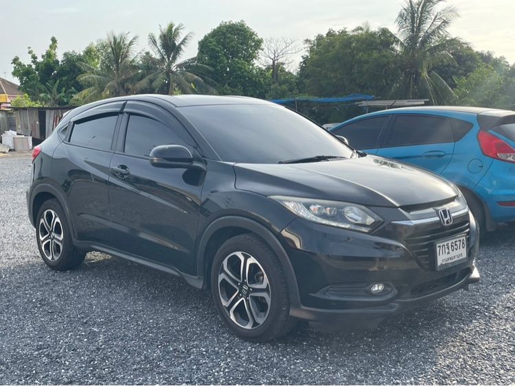 รถ Honda HR-V 1.8 E สี ดำ
