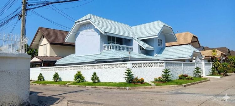 บ้านพร้อมที่ดิน