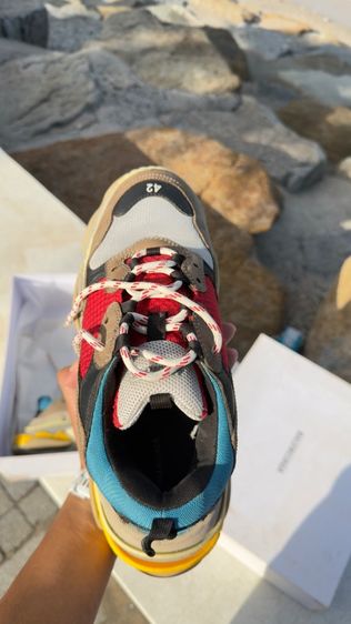 รองเท้า Balenciaga Triple S (ของแท้ ) รูปที่ 3