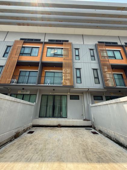 ขาย ให้เช่า ทาวน์โฮม 3 ชั้น Eco Space บางนา-วงแหวน ทำเลดี เดินทางสะดวก ใกล้ Mega Bangna