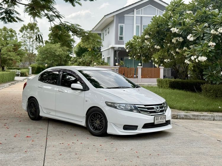 รถ Honda City 1.5 S i-VTEC สี ขาว