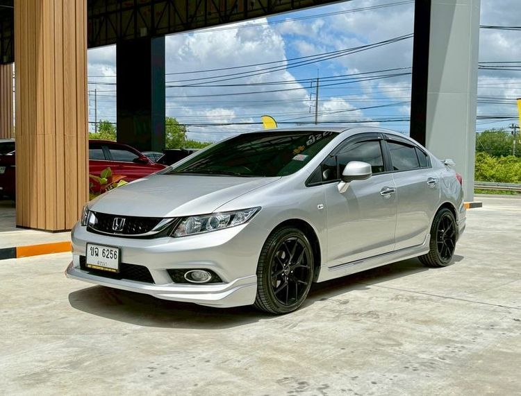 รถ Honda Civic 1.8 S i-VTEC สี เงิน