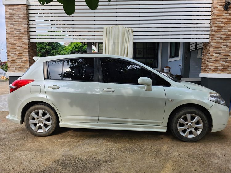Nissan Tiida 2011 1.8 G Sedan เบนซิน ไม่ติดแก๊ส เกียร์อัตโนมัติ ขาว