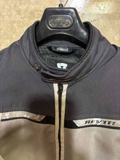 Revit เสื้อการ์ด