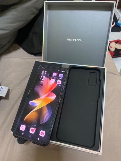 8 GB Infinix ZERO Flip 512+8GB