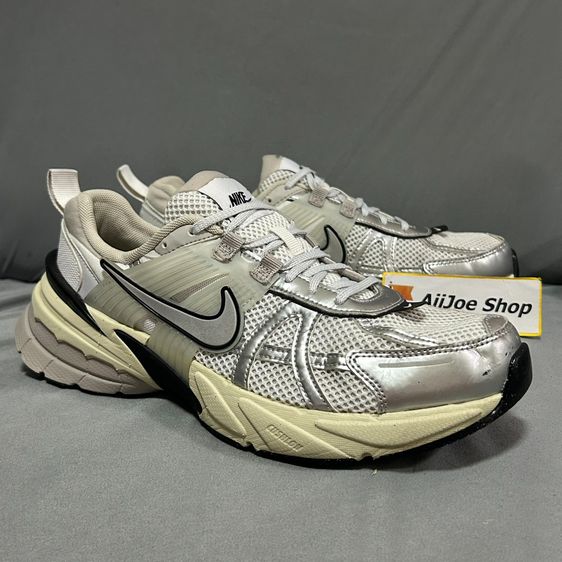 ★ NIKE V2K RUN OG ★ ของแท้ สี Summit White Metallic Silver 