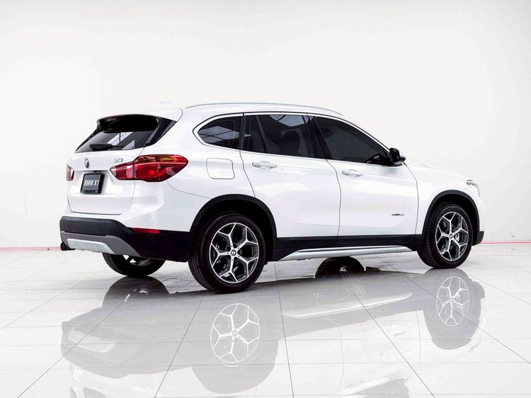 BMW X1 2018 2.0 sDrive18d xLine Utility-car ดีเซล ไม่ติดแก๊ส เกียร์อัตโนมัติ ขาว รูปที่ 4