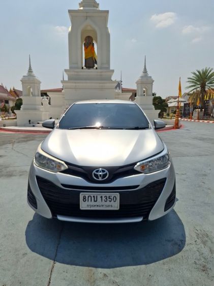 รถ Toyota Yaris ATIV 1.2 J สี บรอนซ์เงิน