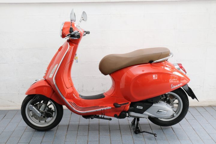 Primavera 2023 Vespa 150 iget ABS