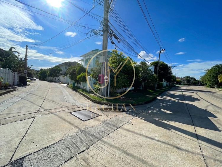 Land and Houses ไม่มี B69-302 ขายด่วน บ้านเดี่ยว 2 ชั้น หลังมุม หมู่บ้านลัดดารมย์ รัตนาธิเบศร์ เนื้อที่ 89 ตร.ว พื้นที่ใช้สอย 300 ตร.ม 4 ห้องนอน 3 ห้องน้ำ  รูปที่ 2