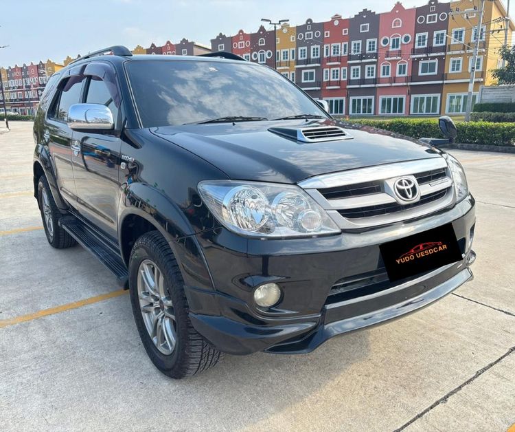 Toyota Fortuner 2005 3.0 V 4WD Utility-car ดีเซล ไม่ติดแก๊ส เกียร์อัตโนมัติ ดำ รูปที่ 3