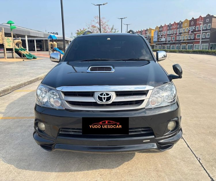 Toyota Fortuner 2005 3.0 V 4WD Utility-car ดีเซล ไม่ติดแก๊ส เกียร์อัตโนมัติ ดำ รูปที่ 2