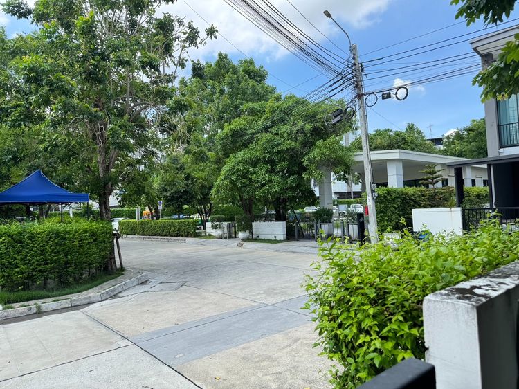 Ananda Development มีบางส่วน ทาวน์เฮาส์ 2 ชั้น รูปที่ 2