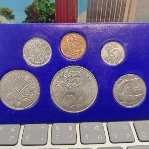 เหรียญ 1981 SINGAPORE Dollar Coin รูปที่ 4