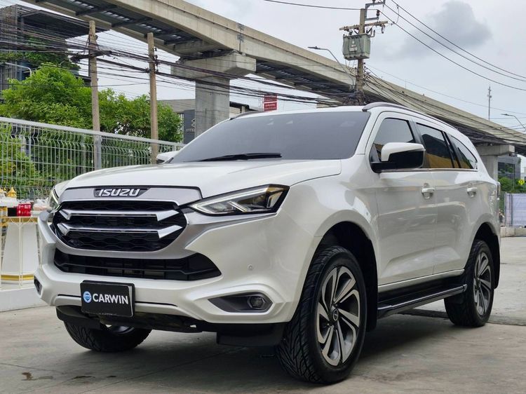 รถ Isuzu MU-X 1.9 ULTIMATE 2WD สี ขาว