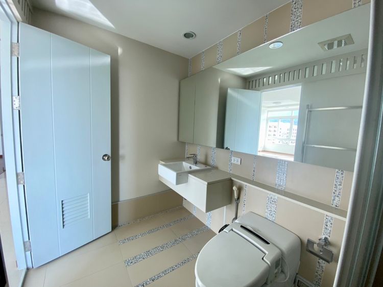 ขายห้องขนาด 2 ห้องนอน 2 ห้องน้ำ ในโครงการ The Unique Nimman2