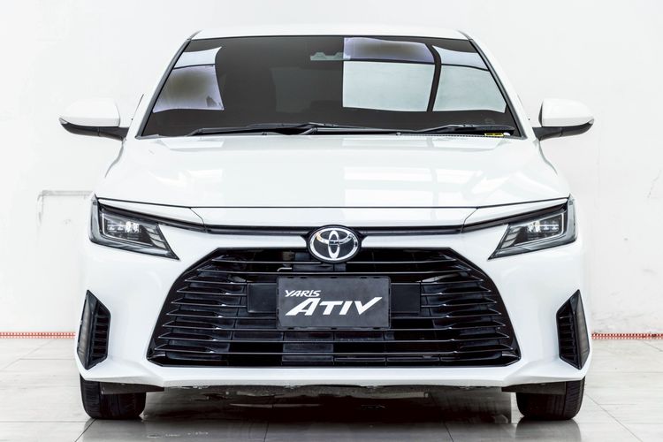 Toyota Yaris ATIV 2022 1.2 Smart Sedan เบนซิน ไม่ติดแก๊ส เกียร์อัตโนมัติ ขาว รูปที่ 4