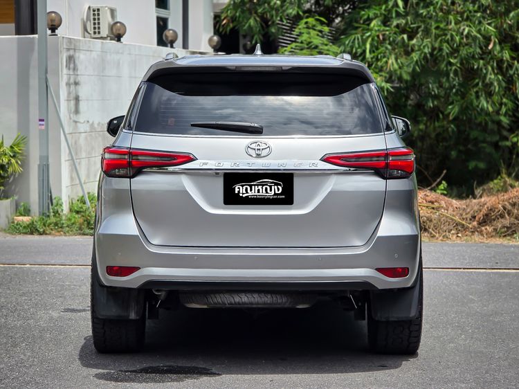Toyota Fortuner 2021 2.4 V Utility-car ดีเซล ไม่ติดแก๊ส เกียร์อัตโนมัติ เทา รูปที่ 4