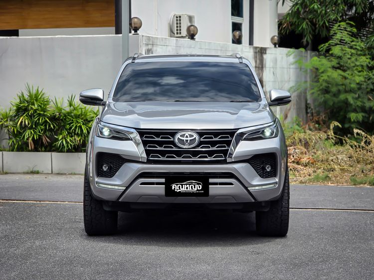 Toyota Fortuner 2021 2.4 V Utility-car ดีเซล ไม่ติดแก๊ส เกียร์อัตโนมัติ เทา รูปที่ 3