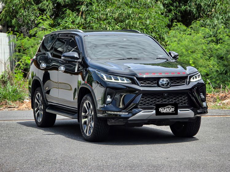 รถ Toyota Fortuner 2.8 Legender 4WD สี ดำ